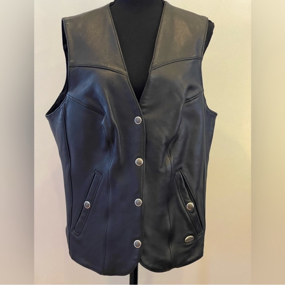 Harley Davidson XL Black Snap Down
Leather Vest with Pockets